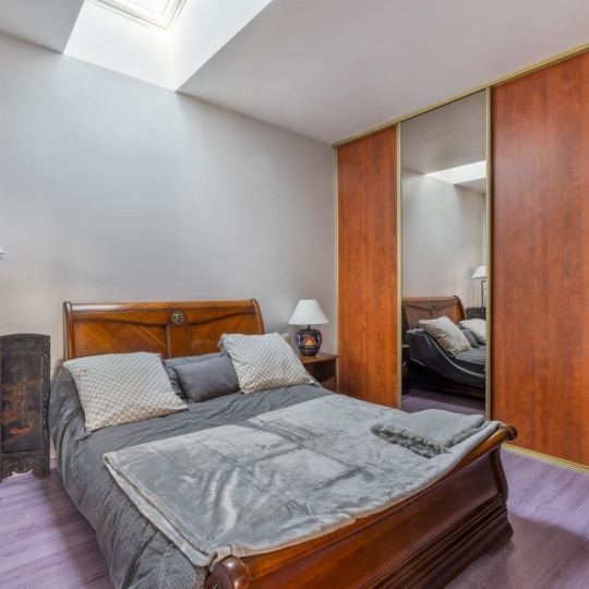  Annonces DECINES : Apartment | DECINES-CHARPIEU (69150) | 384 m2 | 790 000 € 