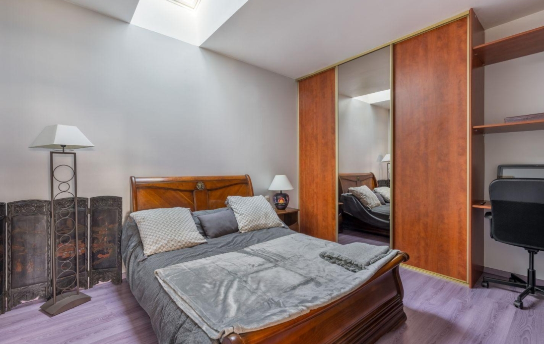 Annonces DECINES : Apartment | DECINES-CHARPIEU (69150) | 384 m2 | 790 000 € 